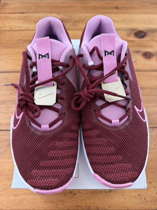 Nike Shoes - Nike Women’s Metcon 9 training shoe size 11
